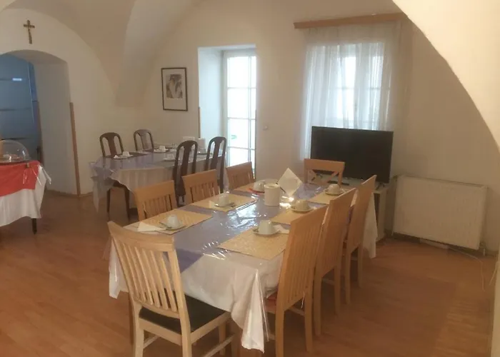 Haus Zum Nibelungenlied Rum i privatbostad *